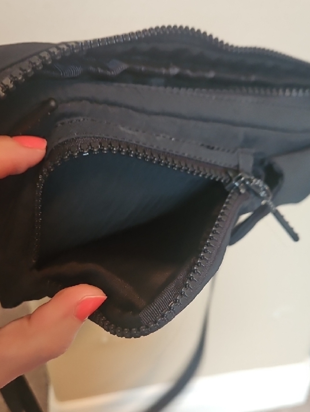 Lululemon Black Compact Messenger Bag with Front Pockets - Picture 8 of 9